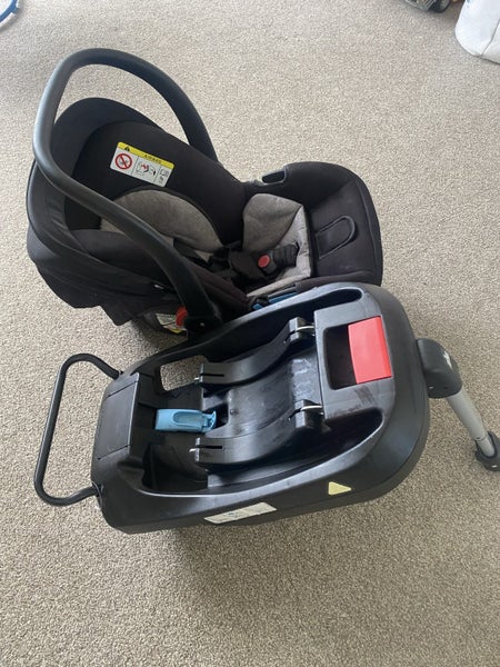 Mountain buggy Infant capsule and base62864737530241112