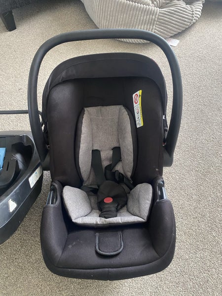 Mountain buggy Infant capsule and base62864737530241113