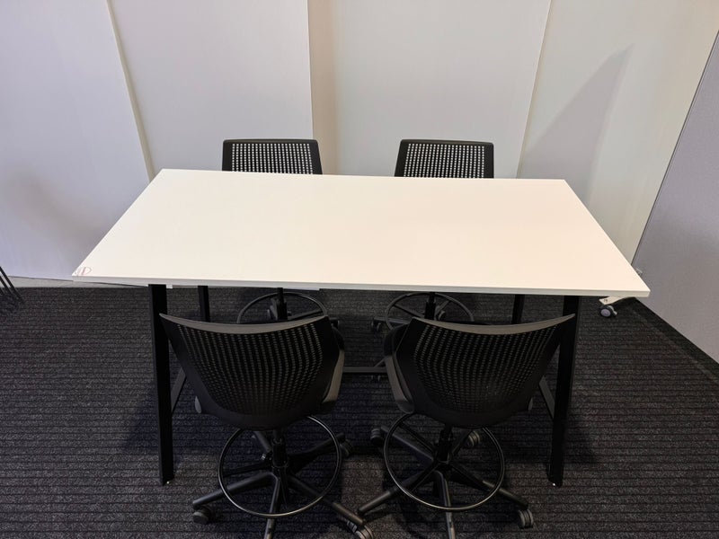 Breakout table with stools, High Table with chairs Carousel 2