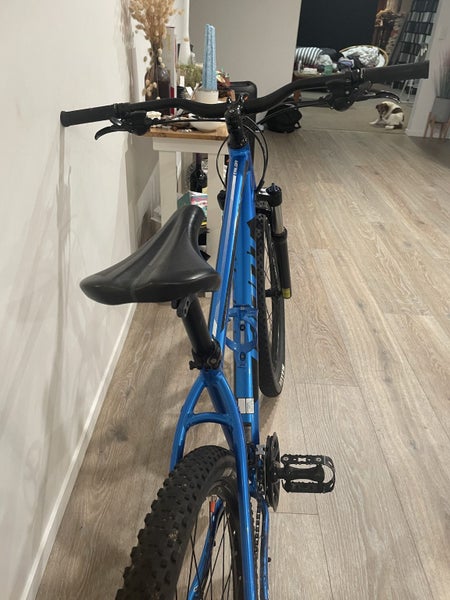 Giant Talon mountain bike62863873528066112
