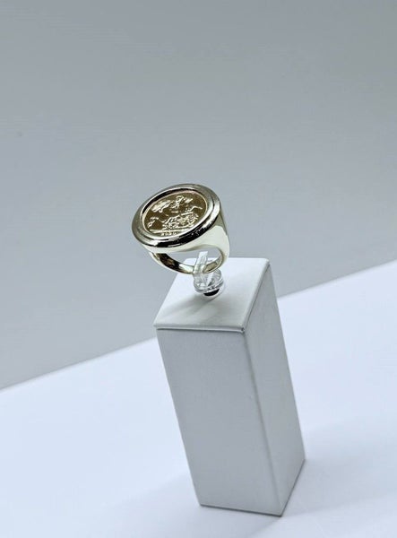 10 CT Yellow Gold Sovereign Ring Carousel 2