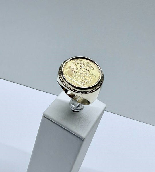 9 CT Yellow Gold Sovereign Ring Carousel 1