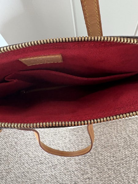Significantly reduced Louis Vuitton Carousel 2