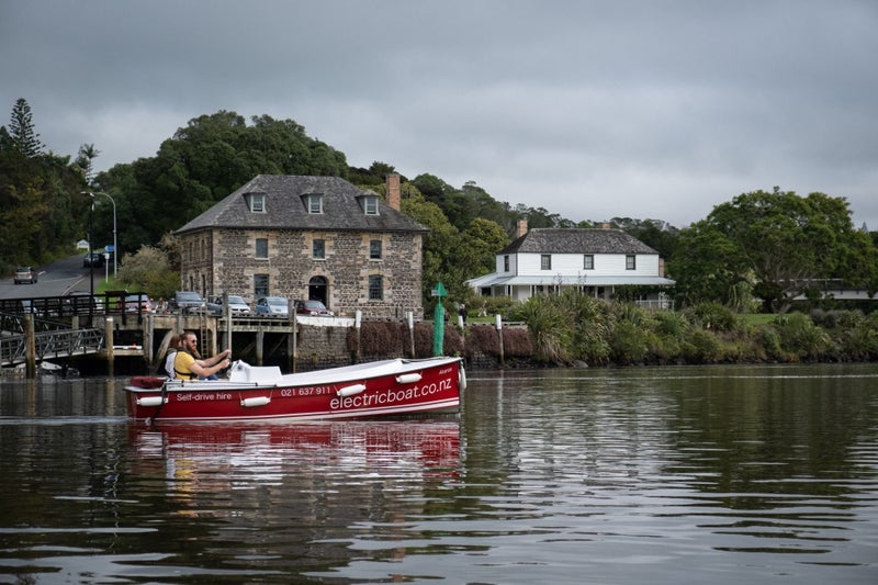 Electric Boating experience in Kerikeri - gift voucher holiday present activity Carousel 2