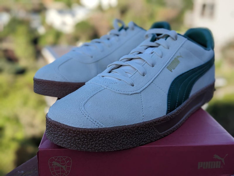 Classic Original Puma Club Suede Unisex sneakers in Alpine Snow-Vine-Puma Gold Carousel 1