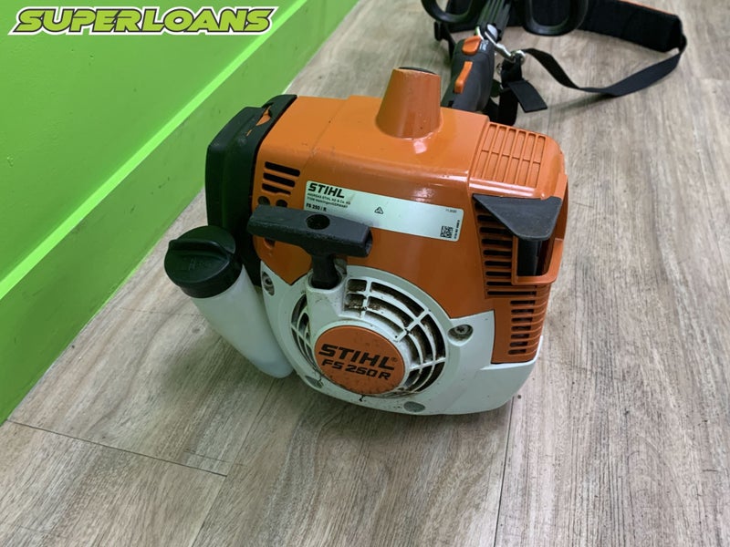 ** STIHL FS 250 R BUSH CUTTER + STRAP ** Carousel 5