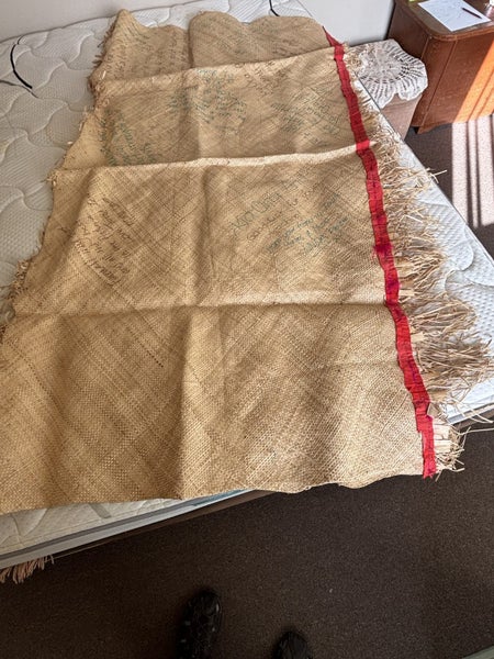 ie Tonga Fine mat Carousel 1