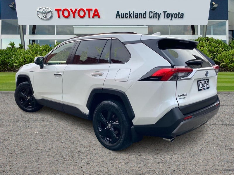 2020 Toyota RAV4 Limited 2.5 Ltr Hybrid SUV AWD62868836745601112
