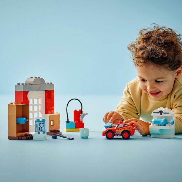 LEGO DUPLO: Cars McQueen's Visit to Doc's Garage - (10456) Carousel 2
