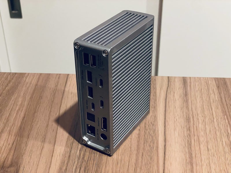 USB-C Dock - CalDigit TS3 Plus Carousel 2