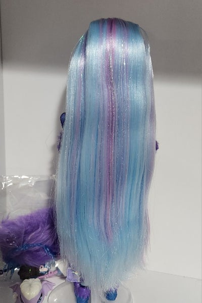 Monster High - G3 Signature - Abbey Bominable Carousel 2