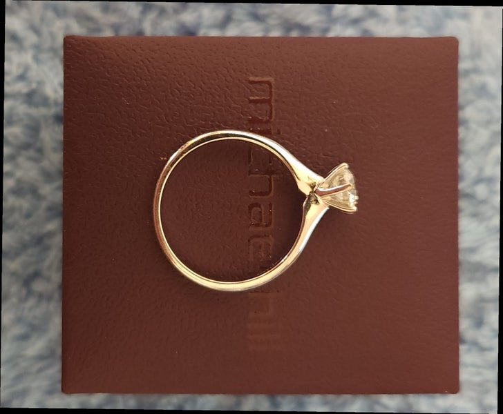Engagement Ring with papers - worn briefly62865828273538111