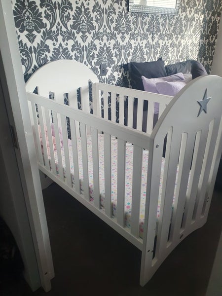 Genesis furniture lullaby cot Carousel 2
