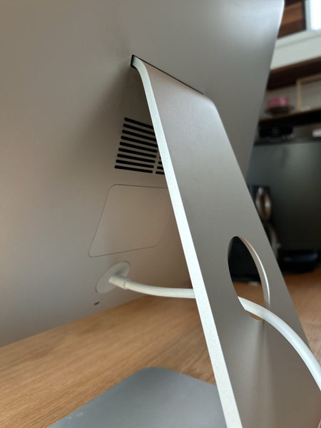 iMac 27” i7 4.2GHz 5K Retina 32GB RAM 2TB Radeon Pro 58062865822747137114