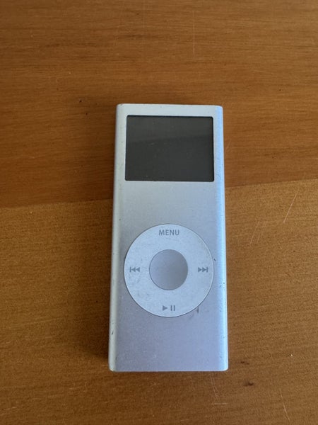 iPod Nano 2nd Gen 2gb Carousel 1