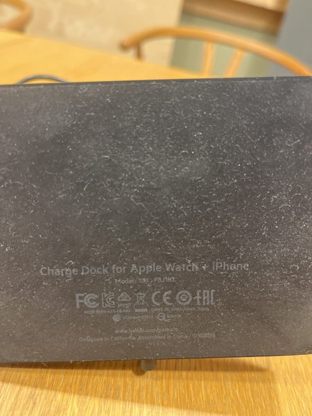 Belkin iPhone and apple watch charger stand62863870781441111
