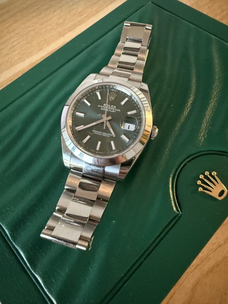 Rolex Datejust 41, 126300, stainless steel, 2023, like new.62864731537923111