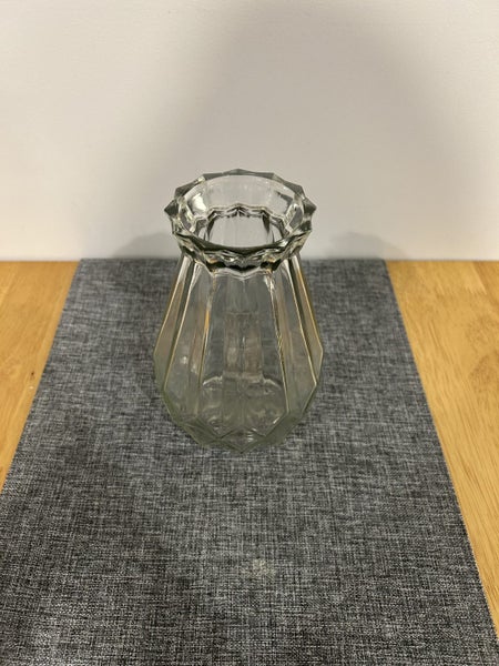 Small Glass Vase Carousel 3