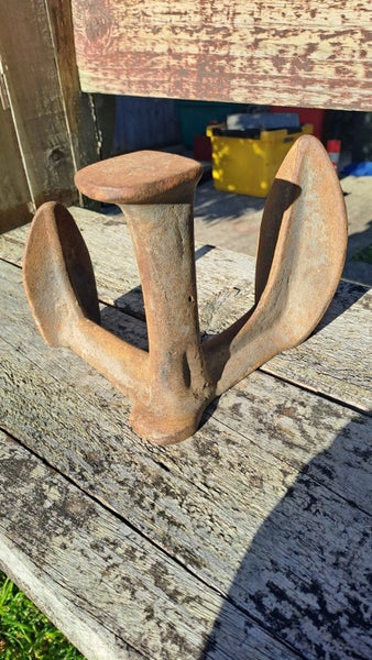 Cobbler's Anvil Carousel 1