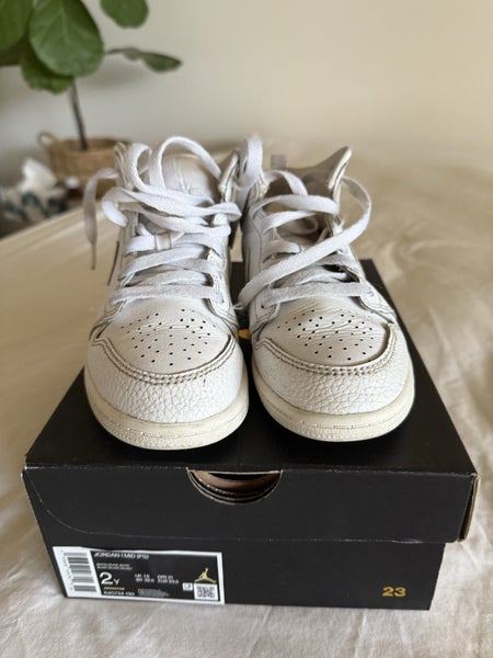Unisex Jordan 1 mid - white, size 2y Carousel 2