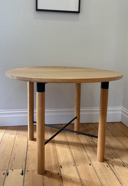 Simon James Underline Table 1200 DIA / 4 Seater63699183300482111