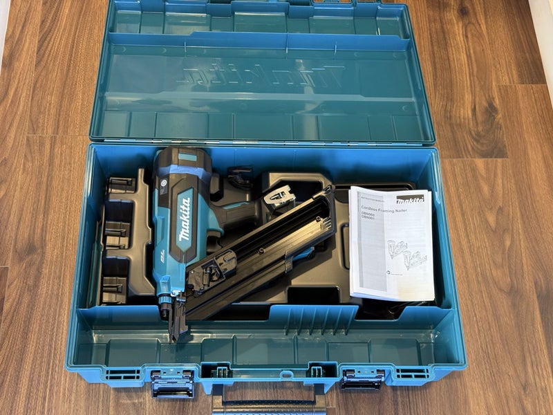 Brand New Makita LXT DBN900 18V 90mm 30-34° Brushless Framing Nailer skin Carousel 1