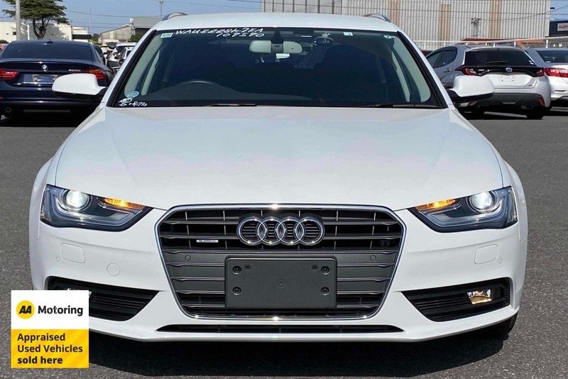 2014 Audi A4 Avant 2.0TFSI Quattro / Low 43kms62863267430658112