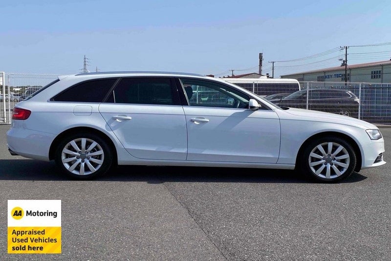 2014 Audi A4 Avant 2.0TFSI Quattro / Low 43kms62863267430658113