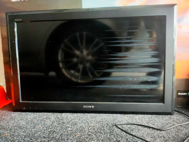 32 inch TV Carousel 1