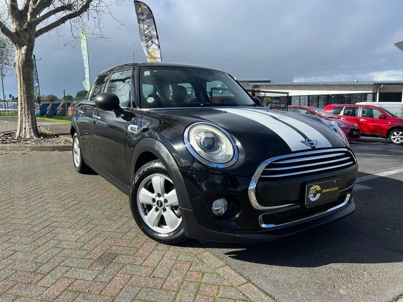 2017 MINI Cooper One62864757094402112