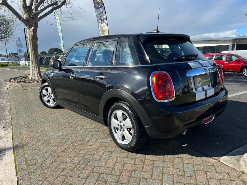 2017 MINI Cooper One62864757094402113