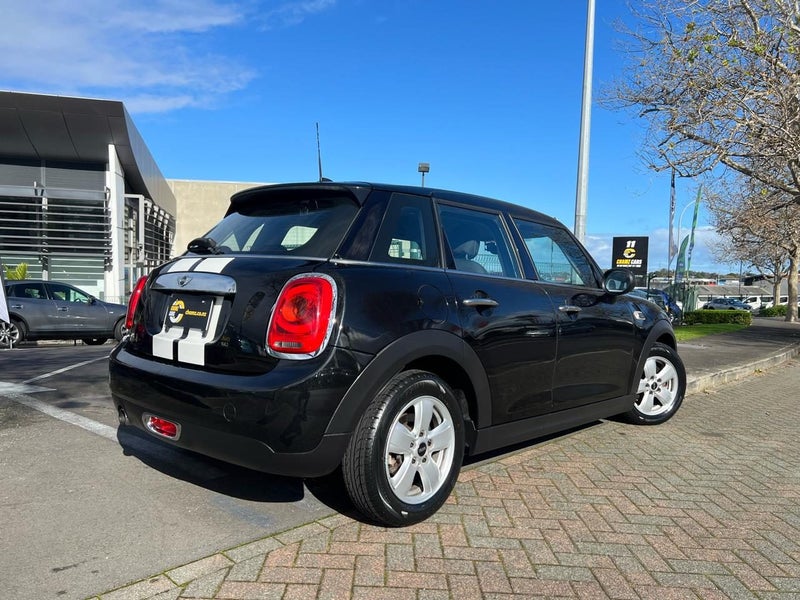 2017 MINI Cooper One62864757094402114