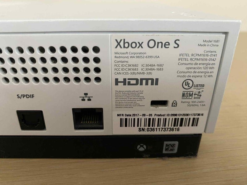 XBox One S with Controller Carousel 3