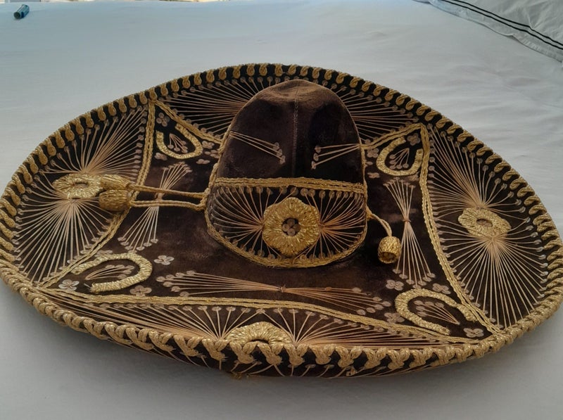 Sombrero Carousel 2