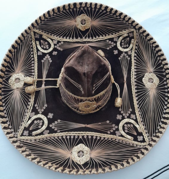 Sombrero Carousel 1