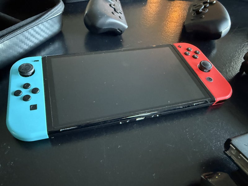 Nintendo Switch OLED Bundle!! Carousel 4