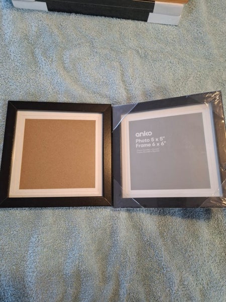 2 x square frames Carousel 1