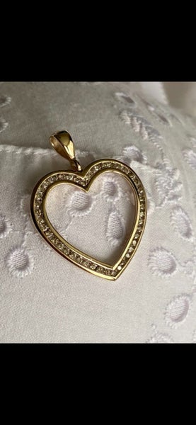 GORGEOUS Solid Gold & Diamond Heart Pendant Carousel 1