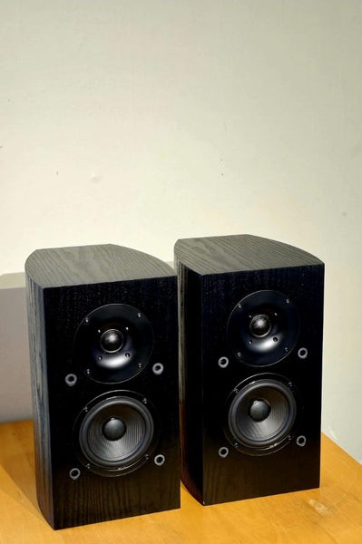 Pioneer SP-BS22-LR Bookshelf Speakers (Pair) – Designed by Andrew Jones – Mint62932736770818111