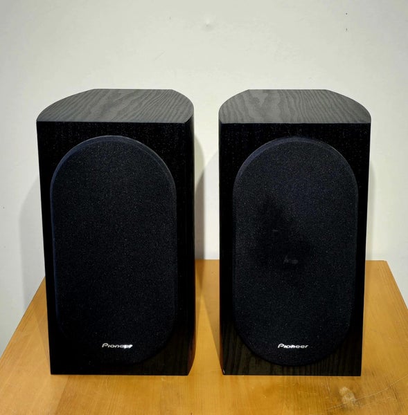 Pioneer SP-BS22-LR Bookshelf Speakers (Pair) – Designed by Andrew Jones – Mint62932736770818113