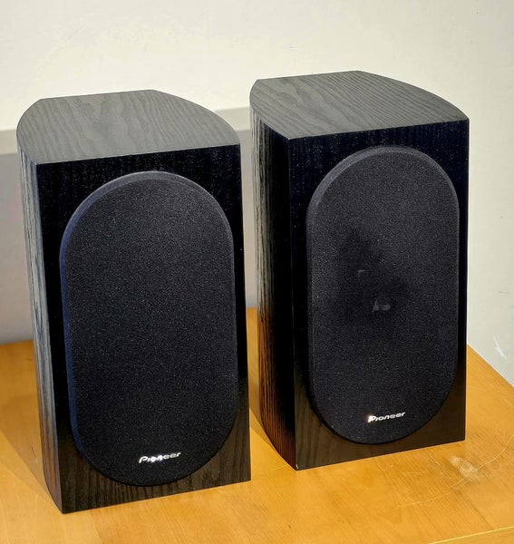 Pioneer SP-BS22-LR Bookshelf Speakers (Pair) – Designed by Andrew Jones – Mint62932736770818114
