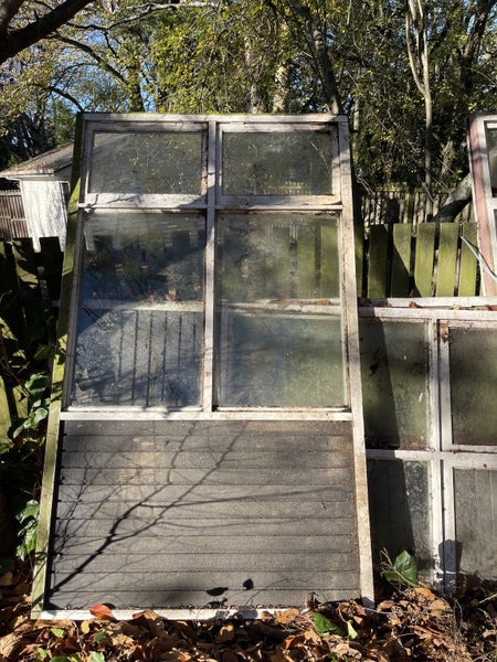 Large timber window 2 Carousel 1