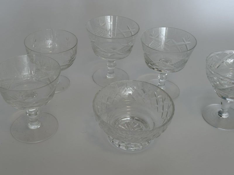 Glass Bowls – 7pc – $1 RESERVE Carousel 1