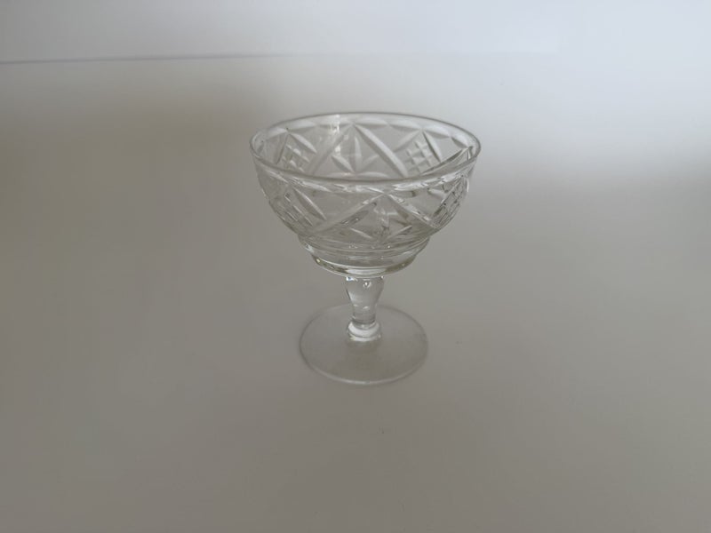 Glass Bowls – 7pc – $1 RESERVE Carousel 8