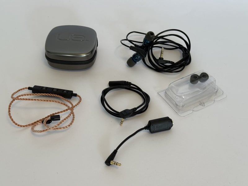 Ultimate Ears UE Triple Fi 10 + Bluetooth Adapter Carousel 1