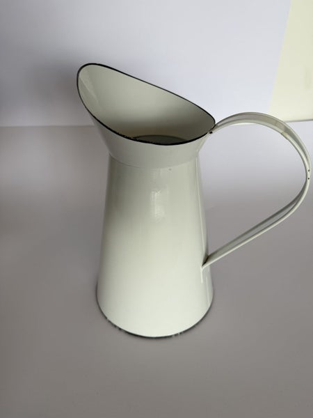 Metal Jug / Watering Can – $1 RESERVE Carousel 2