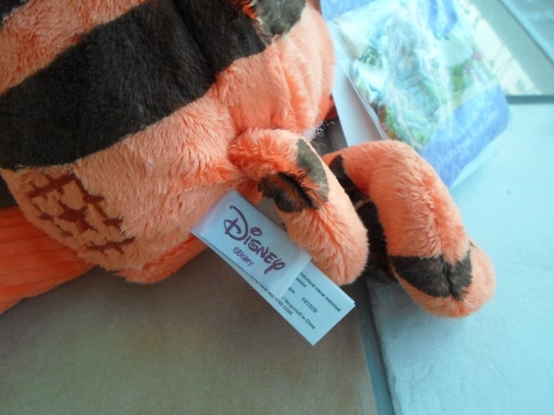 Scentsy Disney Buddy Tigger with scent pac, brand new **last one** Carousel 3