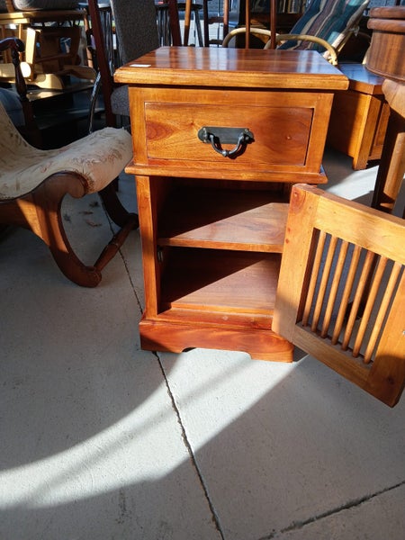 1252 SINGLE BEDSIDE Carousel 5