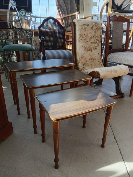 1254 RETRO NEST TABLES Carousel 1