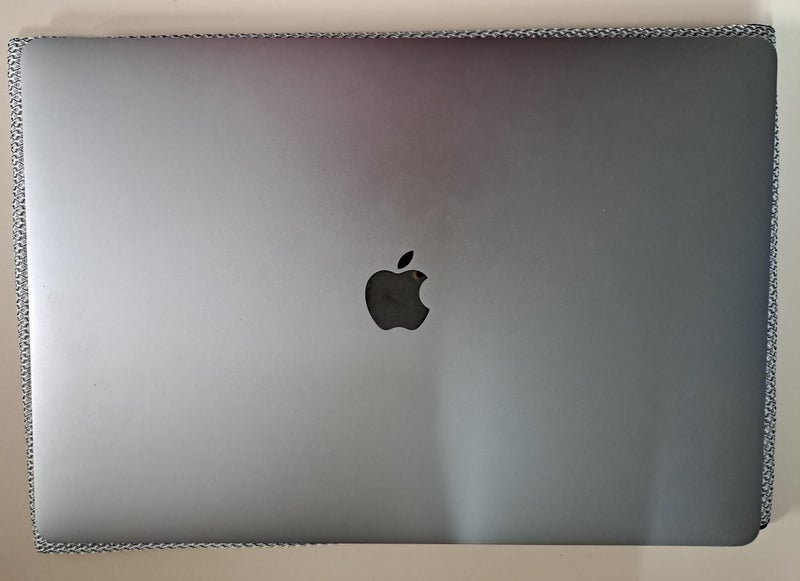 Macbook Pro 16 Inch intel i7 16GB RAM 512GB SSD in Box.62863222039042111